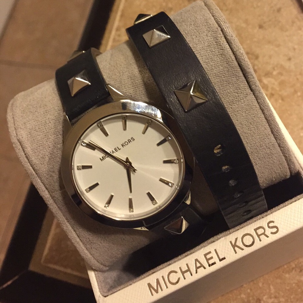 Michael Kors watch - Picture 2 of 3